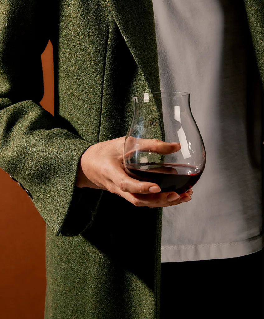 Plumm_Product_Images_PLUMM_Stemless_-_Red_B__1110_x_1340_4__92464.webp